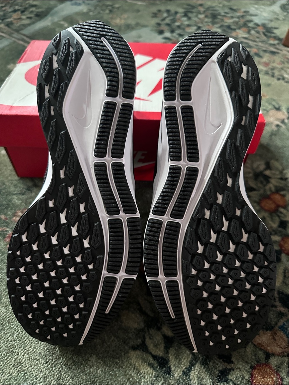 Nike Air Zoom Pegasus Black/White Running Shoes - Picture 5 of 8
